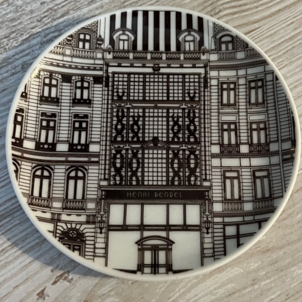 HENRI BENDEL 5th Ave Store Front Special Edition Trinket/Jewelry Tray/Saucer EUC